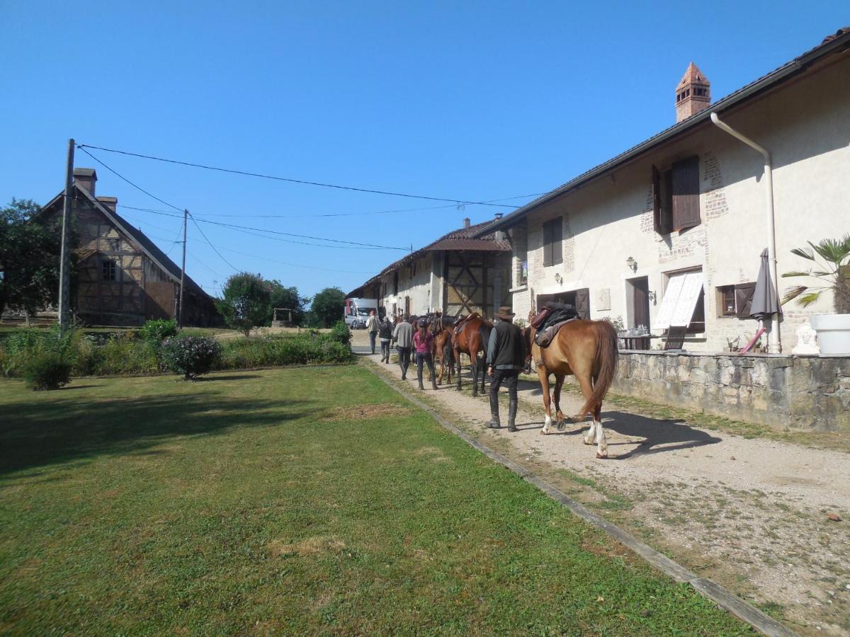Chambre D'Hotes La Jument Grise Lescheroux Exterior photo